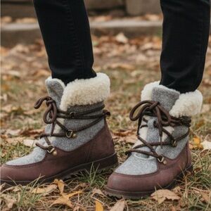Sorel Cozy Brown and Gray Women's waterproof leather suede Boots Sz 7